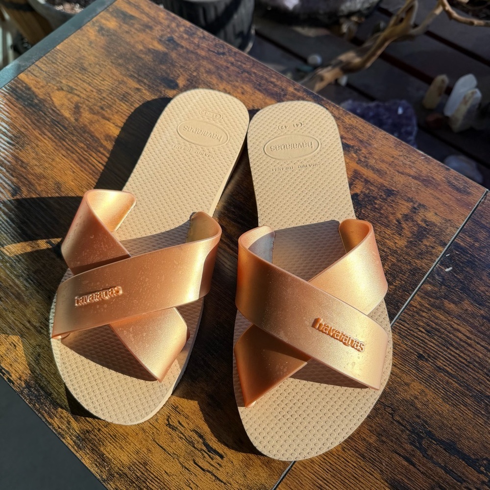 Havianas Gold Aqua Metallic Sandal